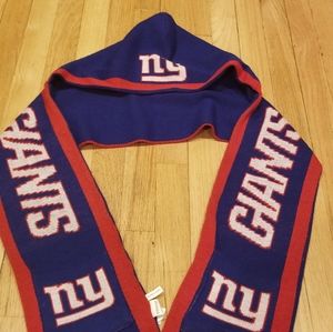 New york Giants scarf.